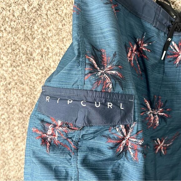 Rip Curl Board Shorts Men’s 36 Blue and Red Tropical Palm Tree Print Swim - Picture 2 of 7